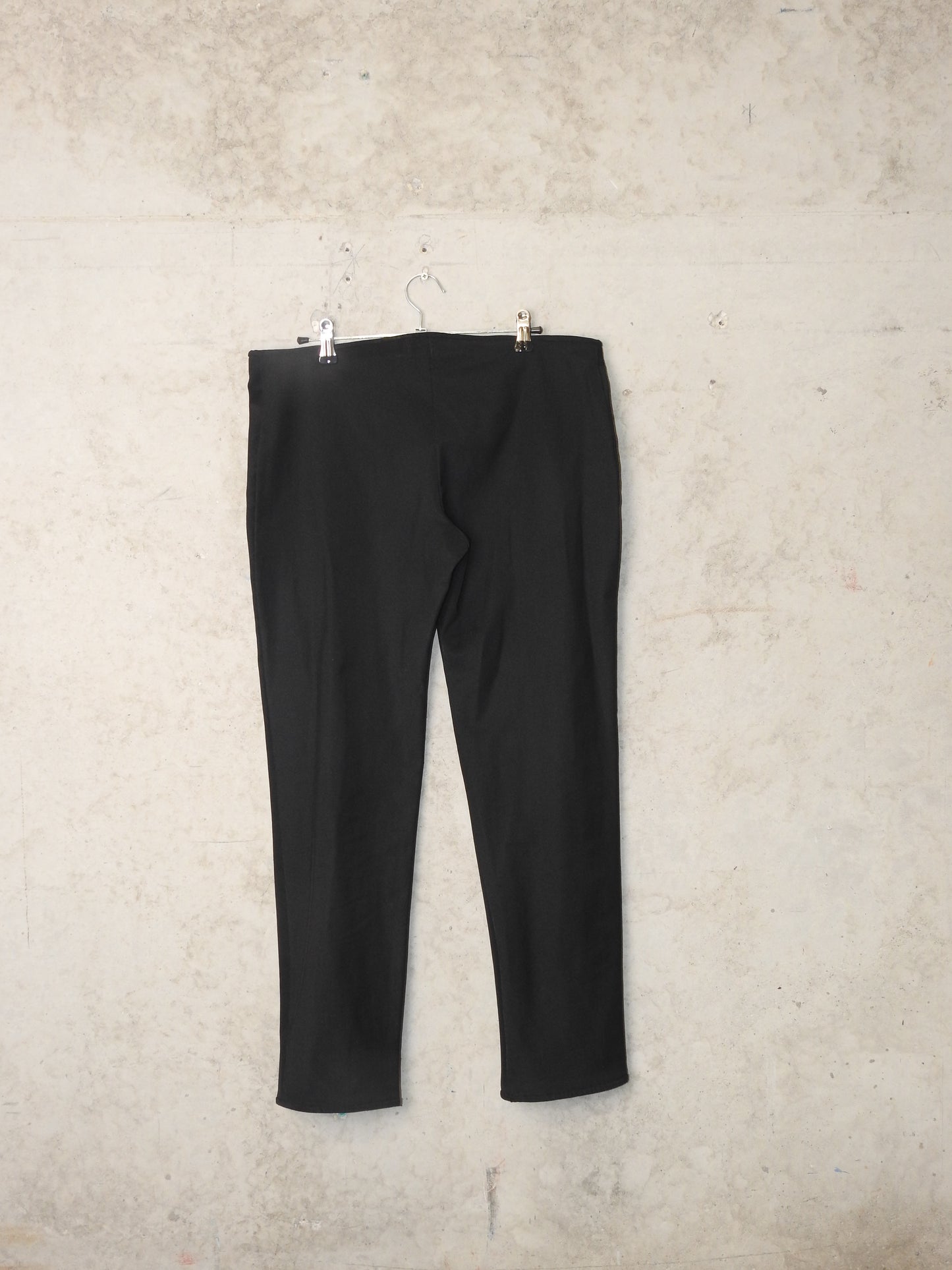 STUD CAPRI PANT