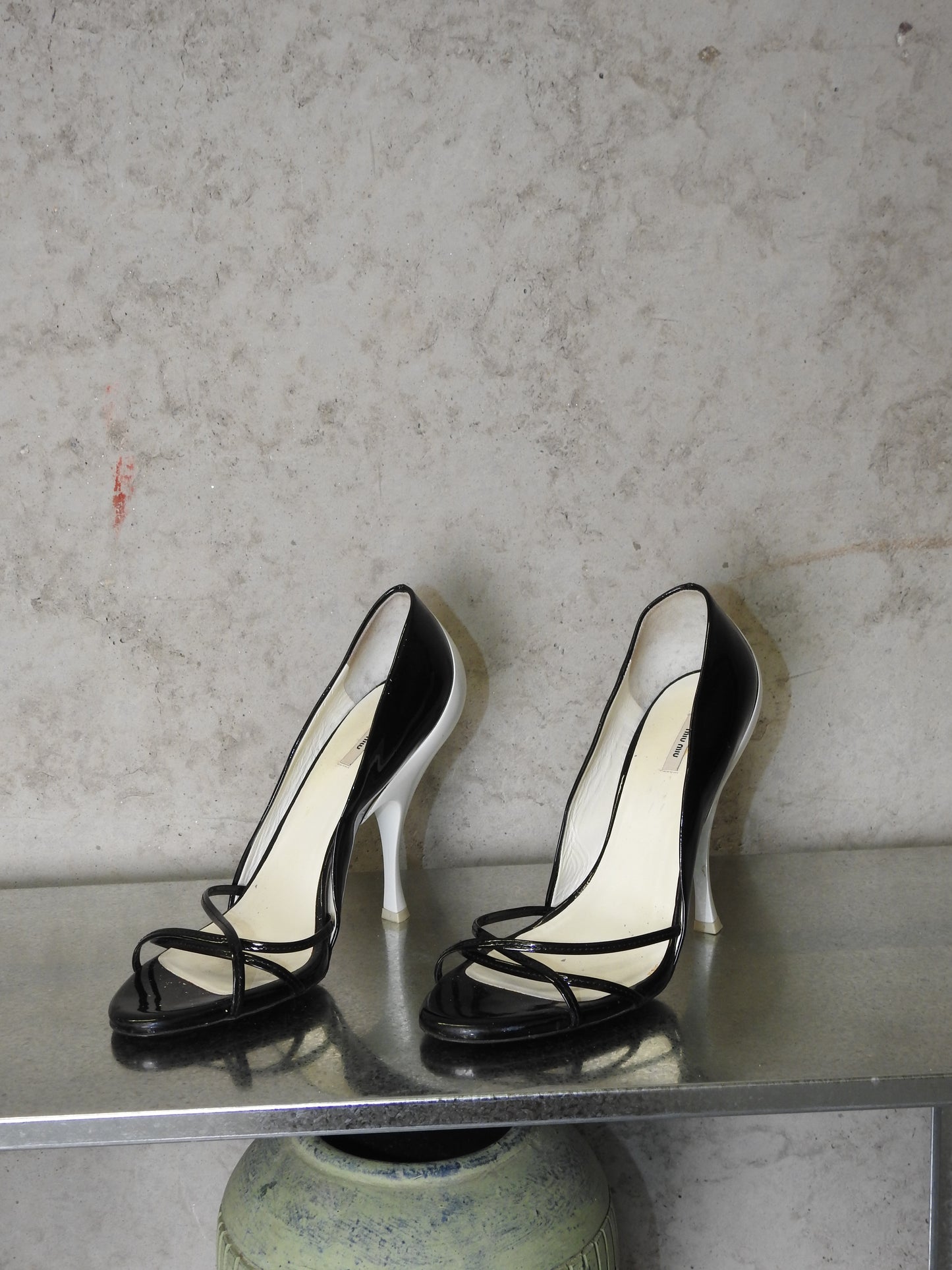 MIU MIU B&W CONTRAST HEELS