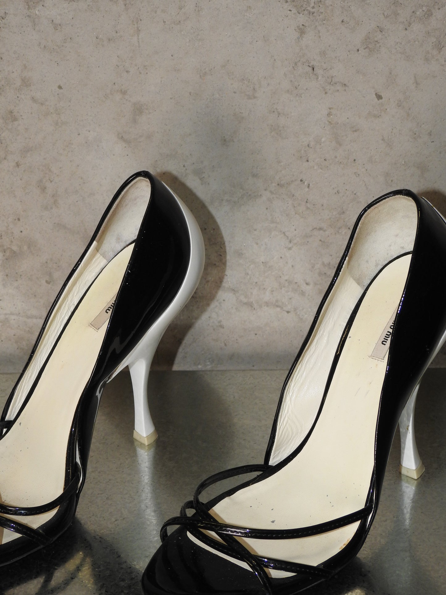 MIU MIU B&W CONTRAST HEELS