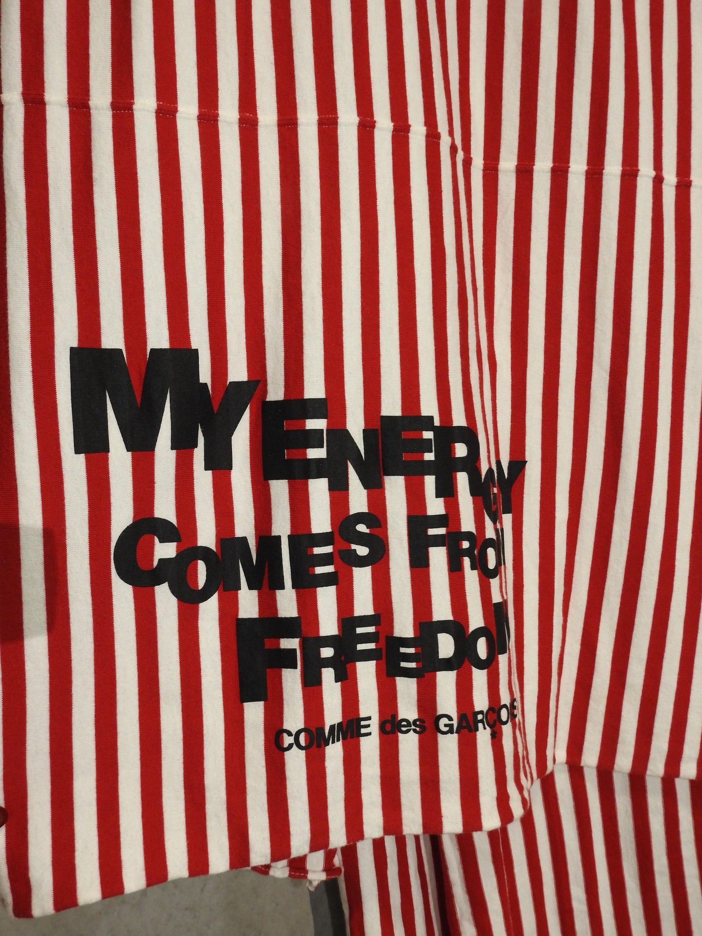 COMME DES GARÇONS 'MY ENERGY COMES FROM FREEDOM' SCARF