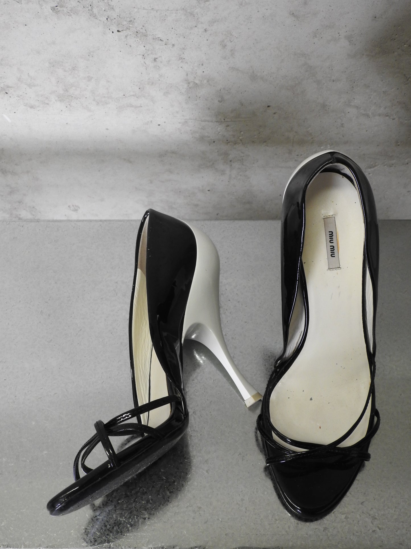 MIU MIU B&W CONTRAST HEELS